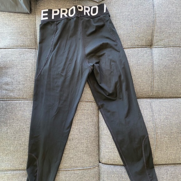Nike Leggings - Picture 2 of 7